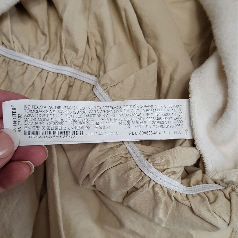 Zara Cream Sweatshirt with Graphic Design - Picture 6 of 11